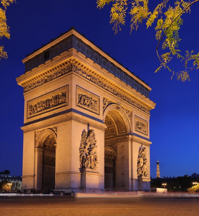 L'Arc de Triomphe de l'Étoile, au centre de la place Charles de Gaulle, à Paris.